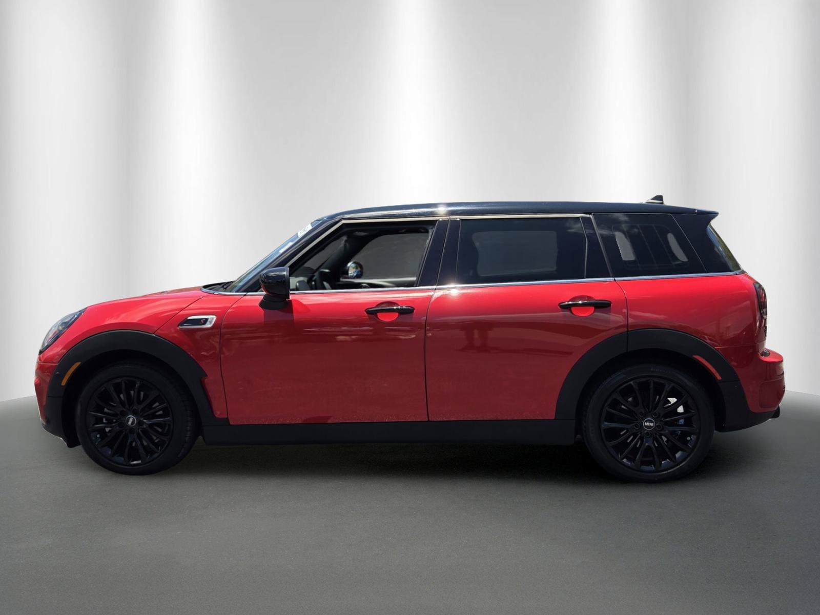 Certified 2024 MINI Cooper Clubman S FWD image 4