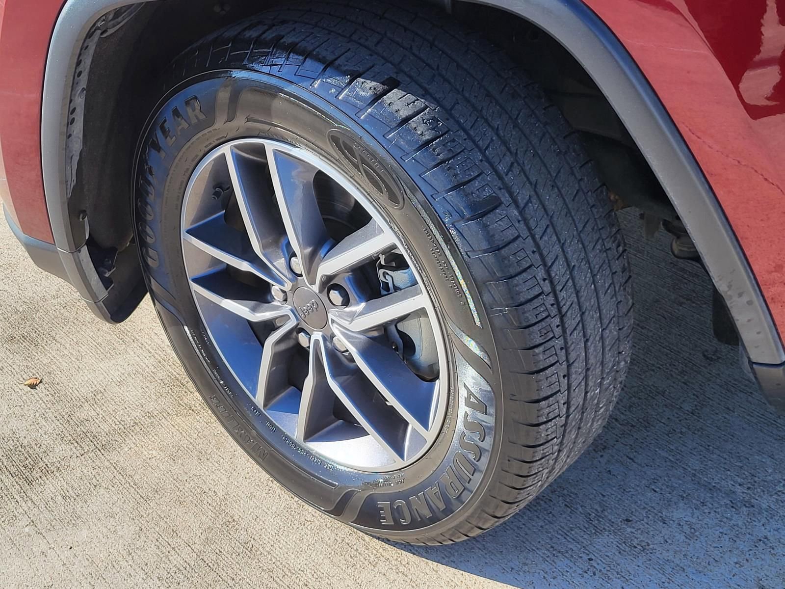 Used 2020 Jeep Grand Cherokee Limited image 12