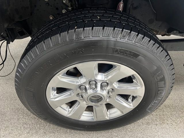 Used 2018 Ford F250 XL w/ Power Equipment Group AWD/4WD image 15