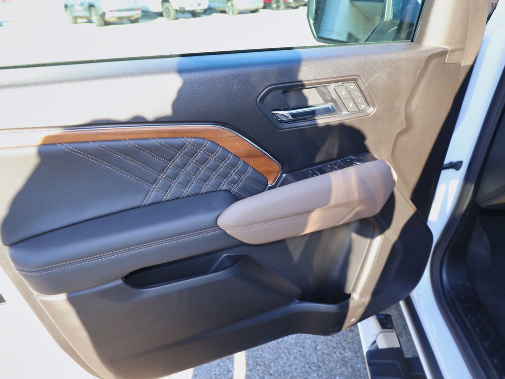 New 2026 GMC Canyon Denali image 10