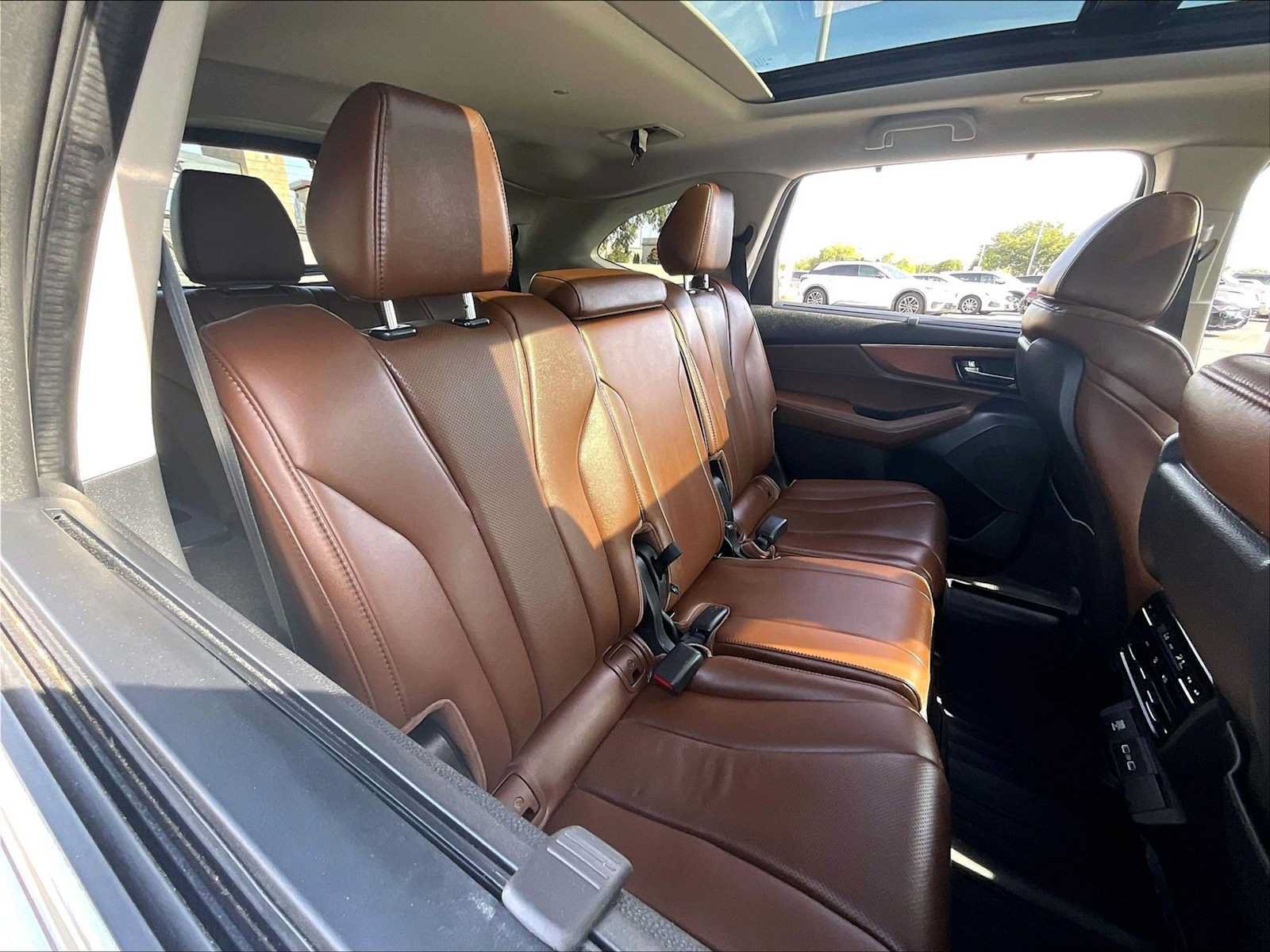 Used 2023 Acura MDX w/ Technology Package AWD/4WD image 28