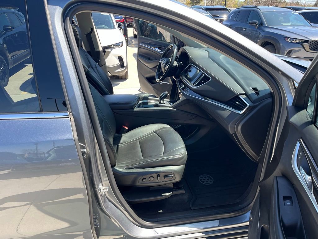 Used 2020 Buick Enclave Avenir w/ Trailering Package, 5000 lbs. AWD/4WD image 18