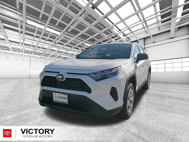 Used 2025 Toyota RAV4 LE image 7