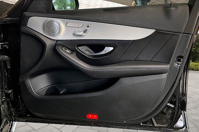 Used 2021 Mercedes-Benz C 300 Sedan image 15