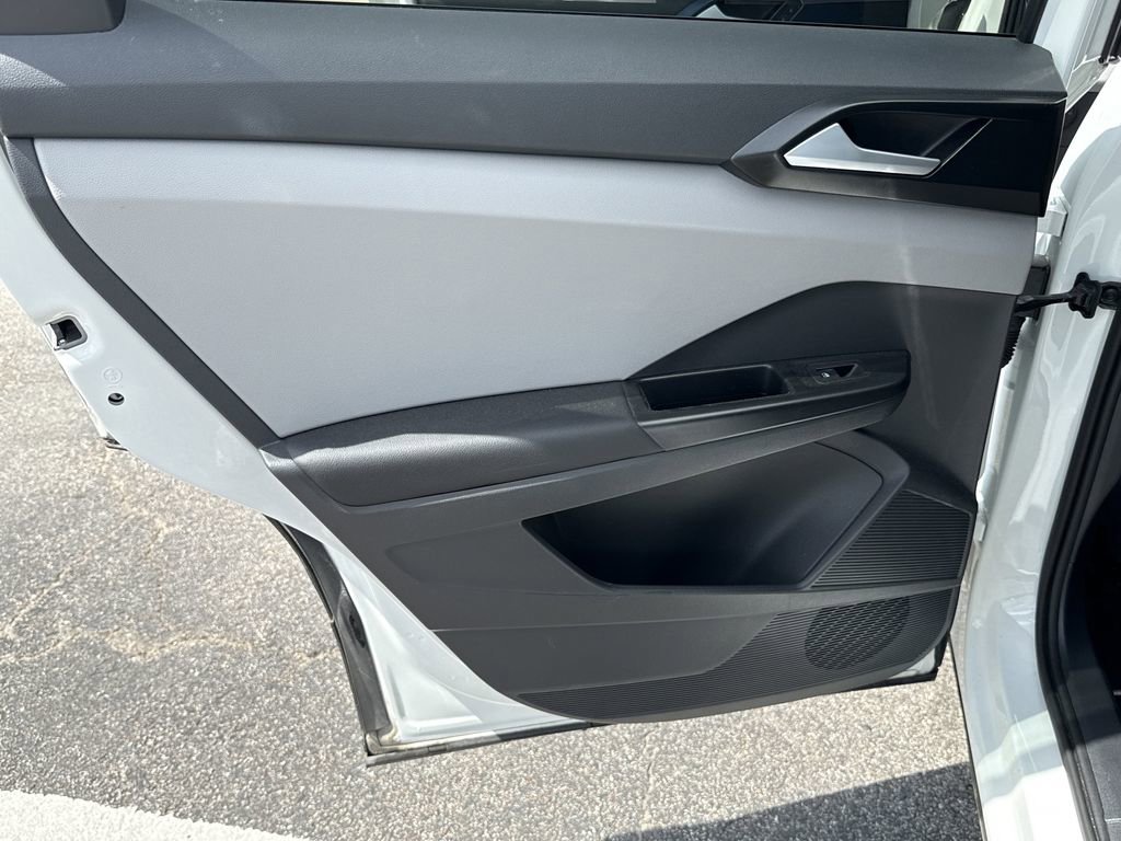 Used 2023 Volkswagen Taos SE image 22