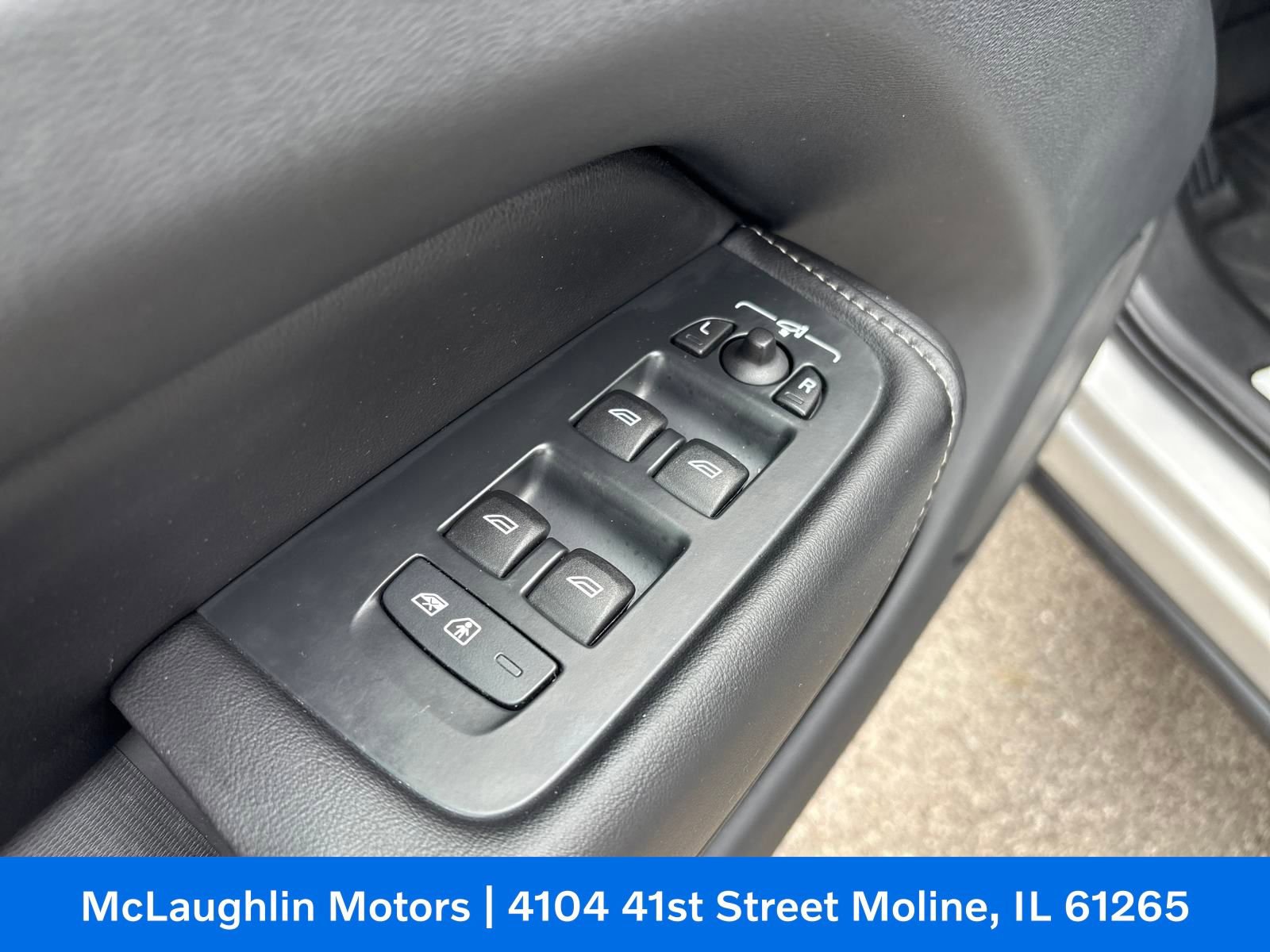 Certified 2023 Volvo XC60 B5 Ultimate w/ Climate Package AWD/4WD image 11
