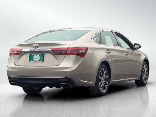 Used 2018 Toyota Avalon XLE Plus image 4