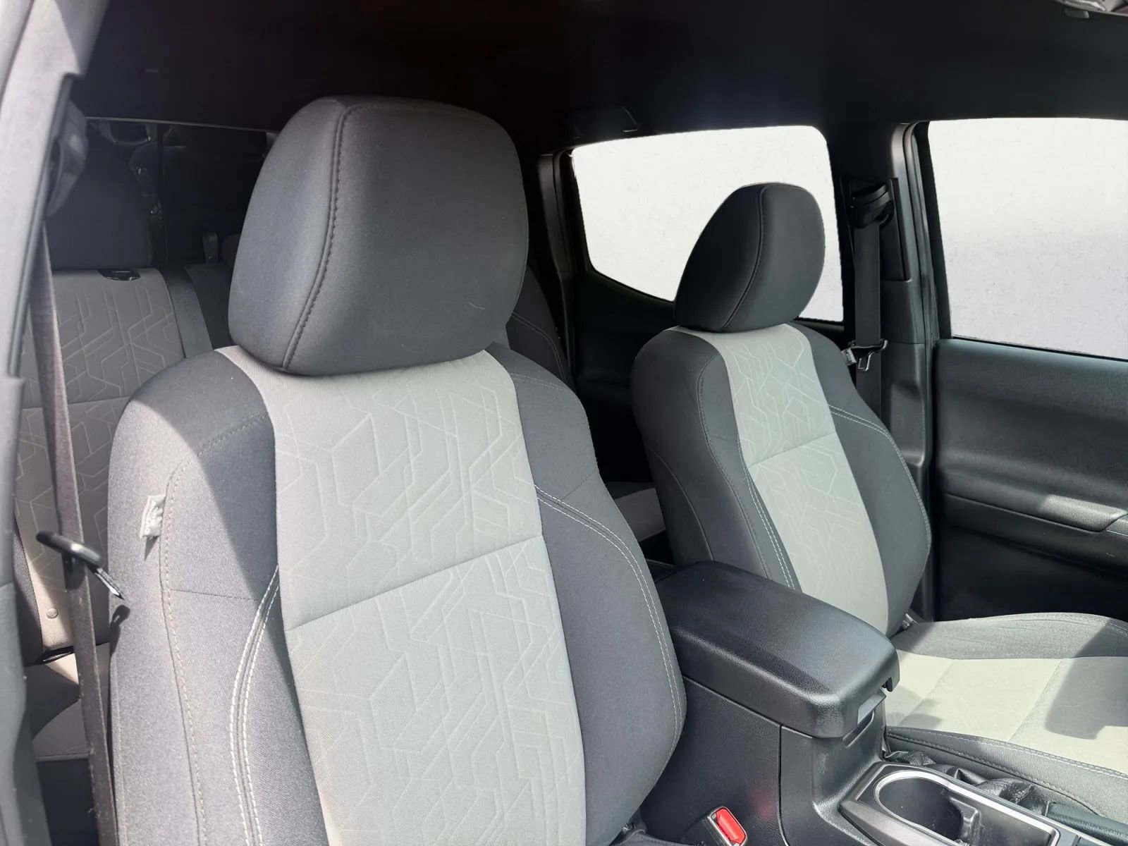 Used 2021 Toyota Tacoma TRD Off-Road w/ Technology Package image 25