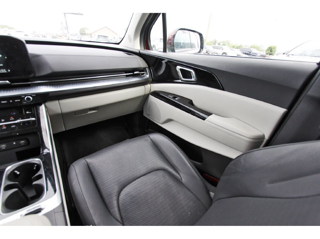 Used 2024 Kia Carnival SX Prestige FWD image 11