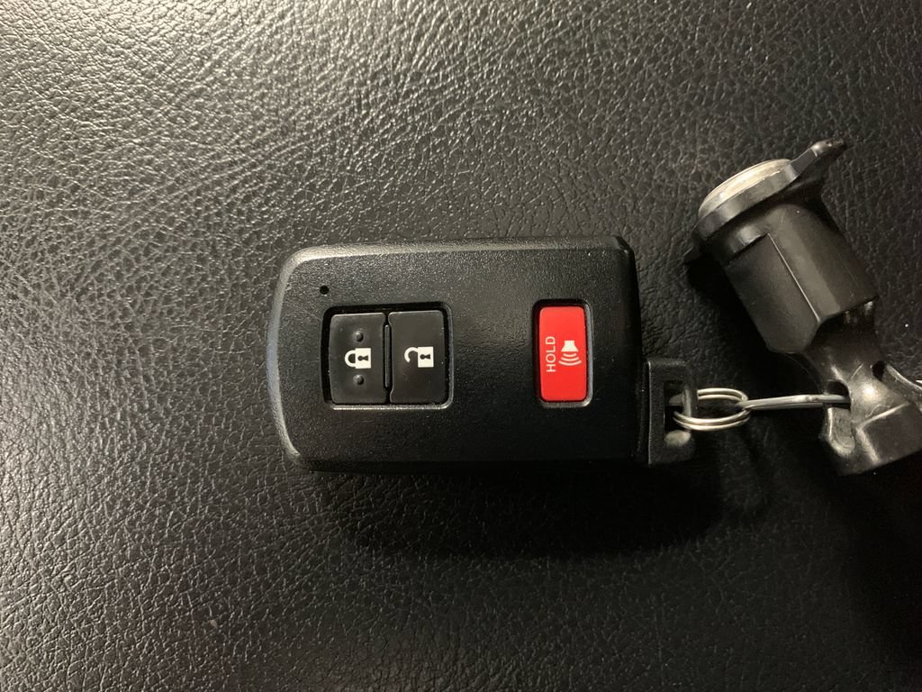 Used 2020 Toyota 4Runner SR5 Premium w/ Moonroof Package AWD/4WD image 17