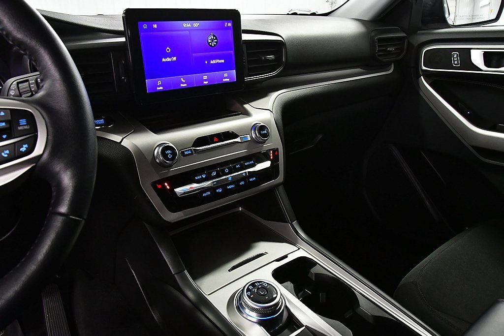 Used 2023 Ford Explorer XLT image 22