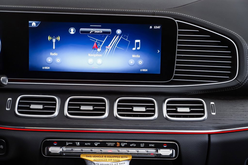 New 2026 Mercedes-Benz GLS 580 4MATIC image 18