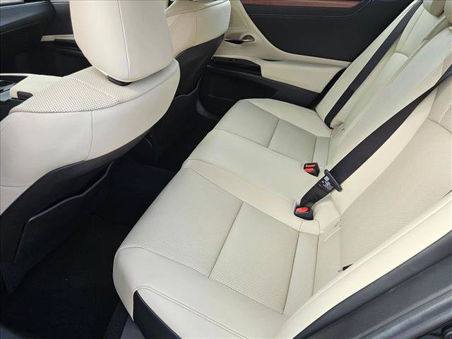 Used 2025 Lexus ES 350 w/ Premium Package FWD image 19