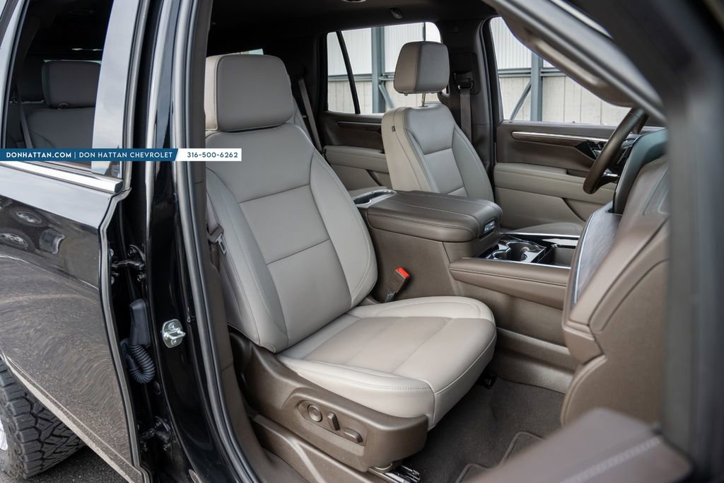 Used 2025 Chevrolet Tahoe LT w/ Comfort Package image 26