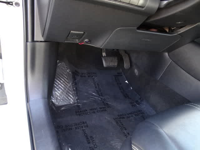 Used 2021 Toyota Corolla XLE image 16