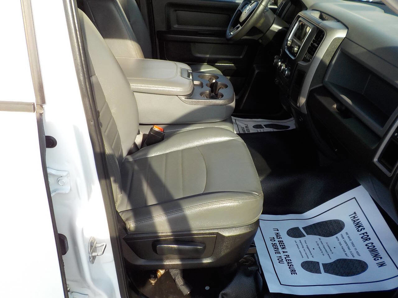 Used 2019 RAM 1500 Tradesman w/ Chrome Appearance Group RWD image 27