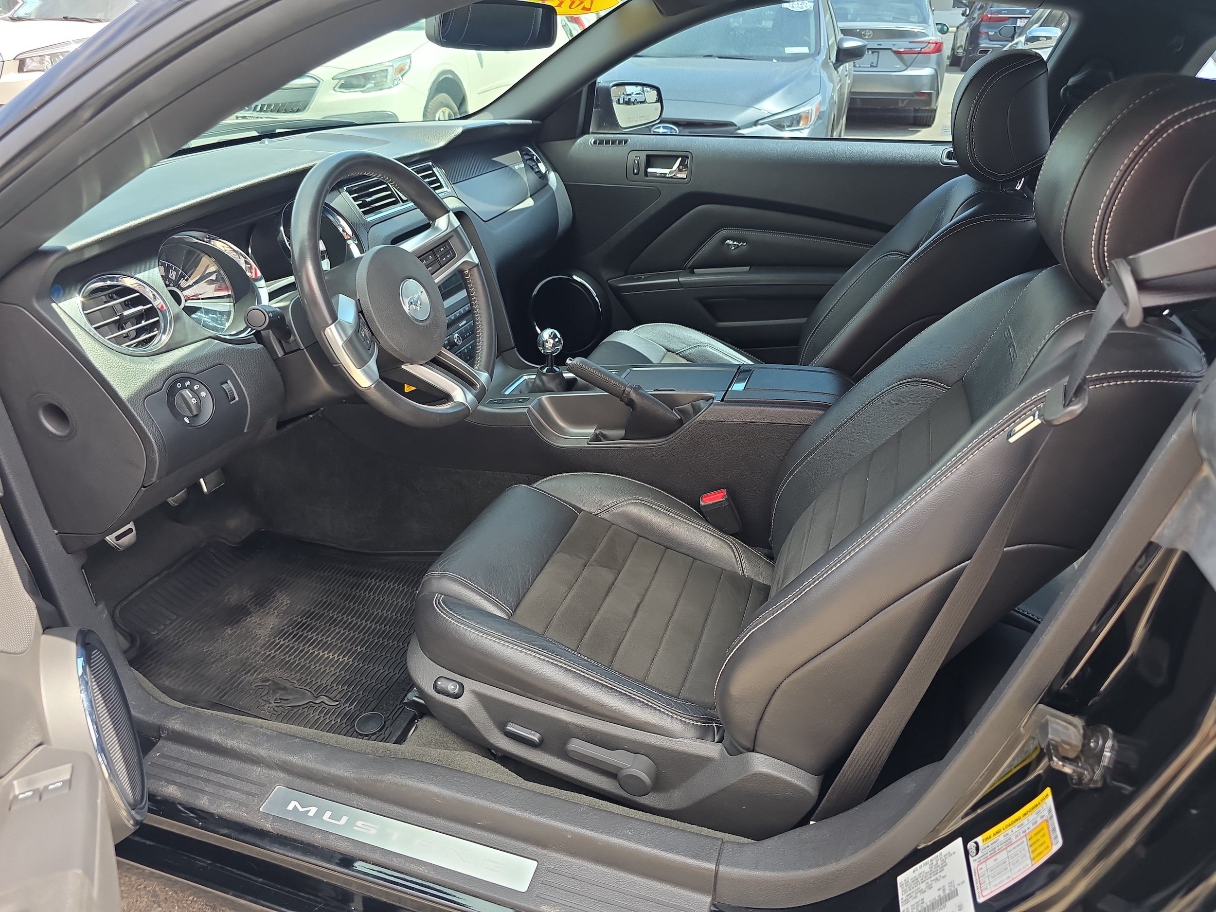Used 2014 Ford Mustang GT Premium w/ Electronics Package RWD image 2
