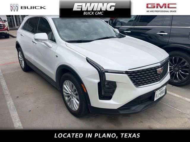 Used 2024 Cadillac XT4 Luxury w/ Cold Weather Package FWD image 1