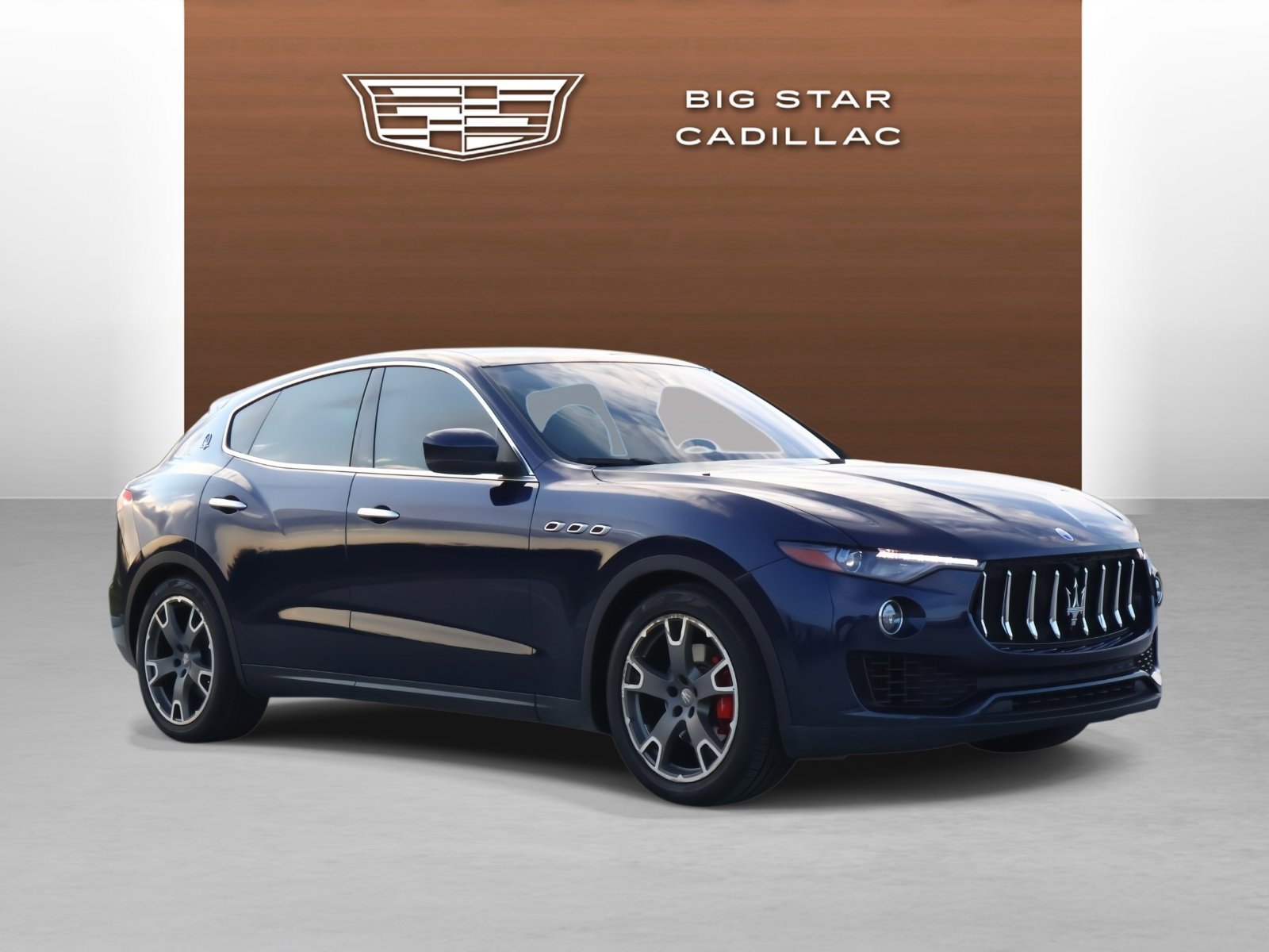 Used 2017 Maserati Levante image 7