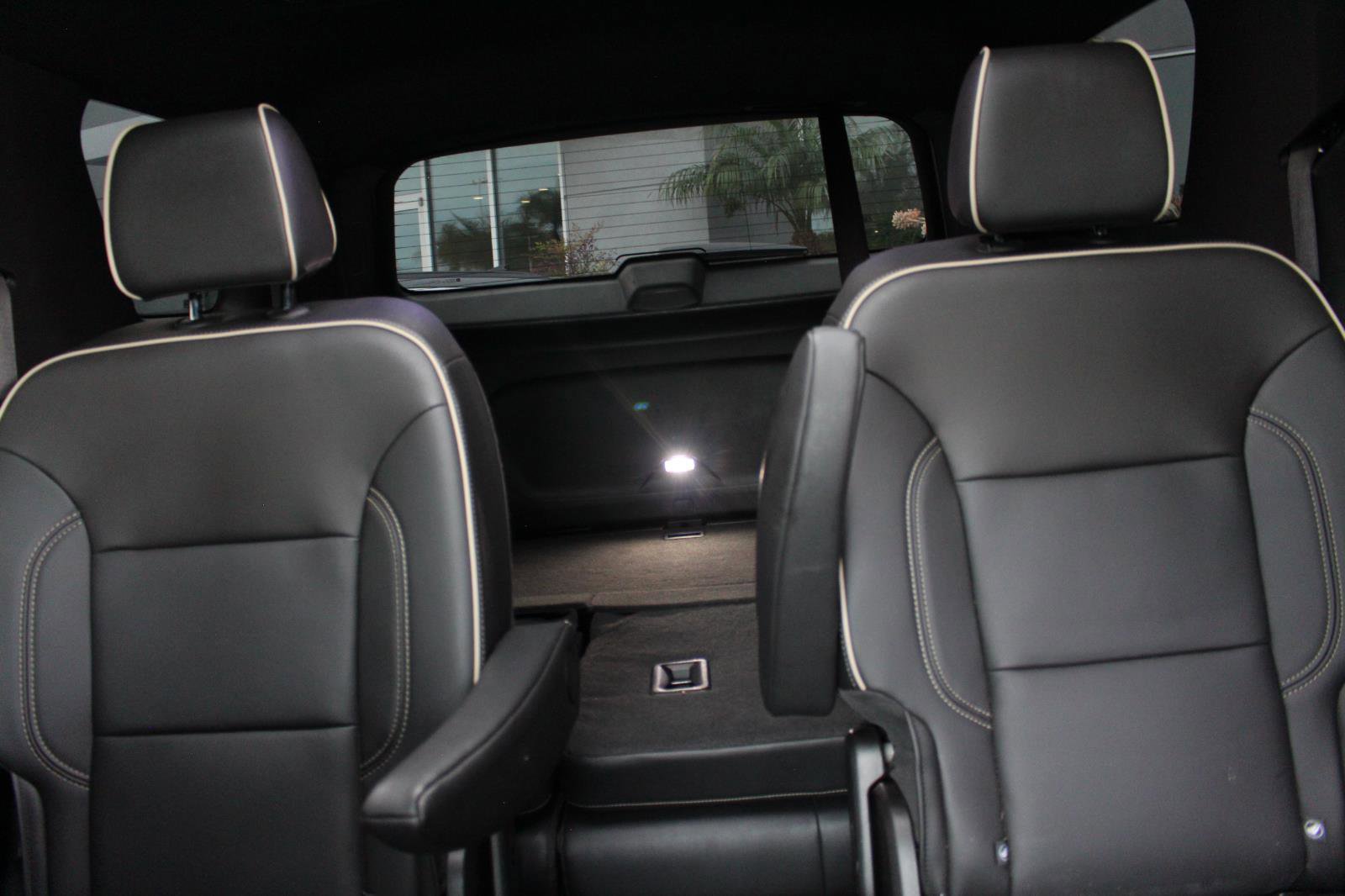 Used 2023 Chevrolet Traverse Premier w/ Redline Edition image 32