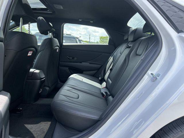 New 2026 Hyundai Elantra SEL Sport FWD image 5