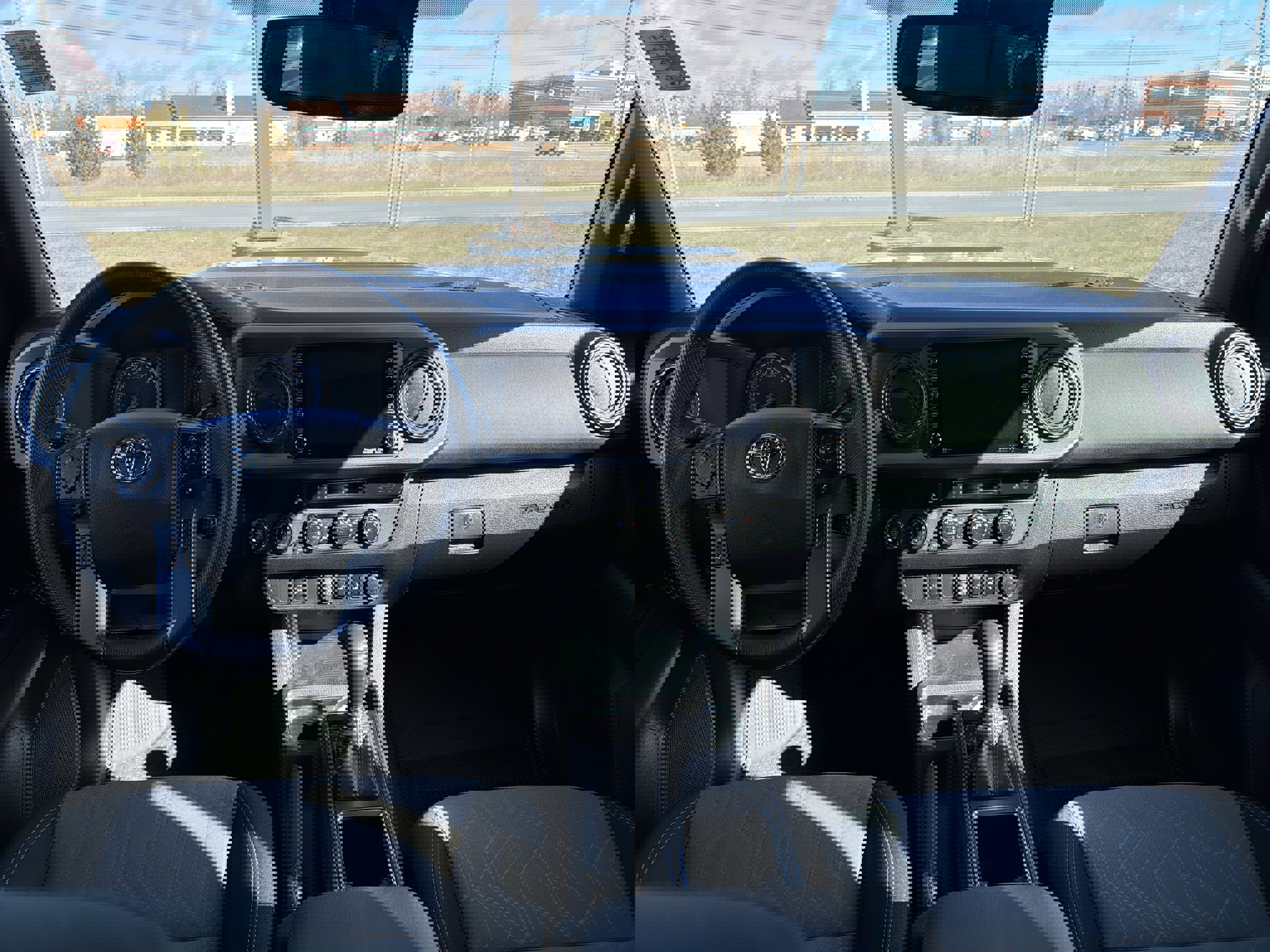 Used 2023 Toyota Tacoma TRD Sport image 11