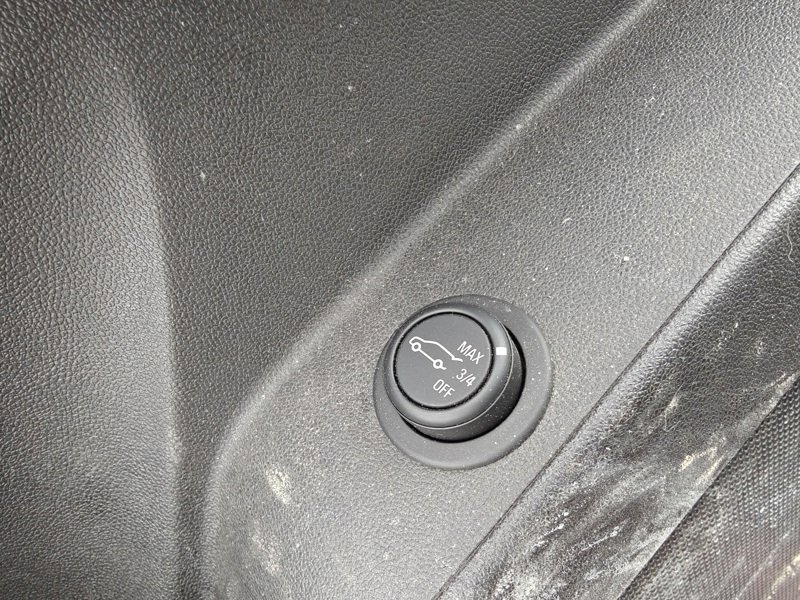 Used 2019 Chevrolet Equinox LT image 3