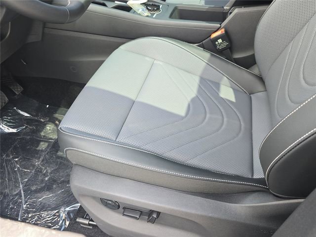 New 2026 Volkswagen Tiguan SE image 15