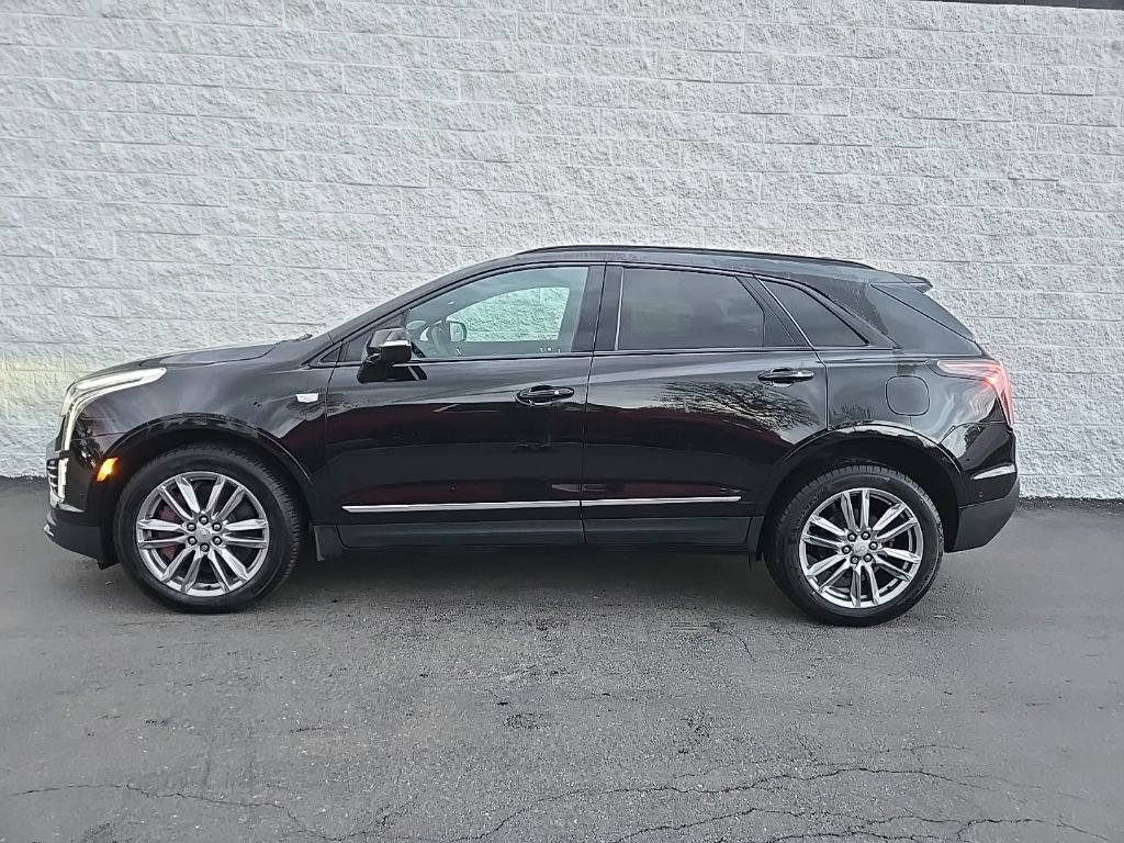 Certified 2024 Cadillac XT5 Sportv w/ Technology Package AWD/4WD image 3