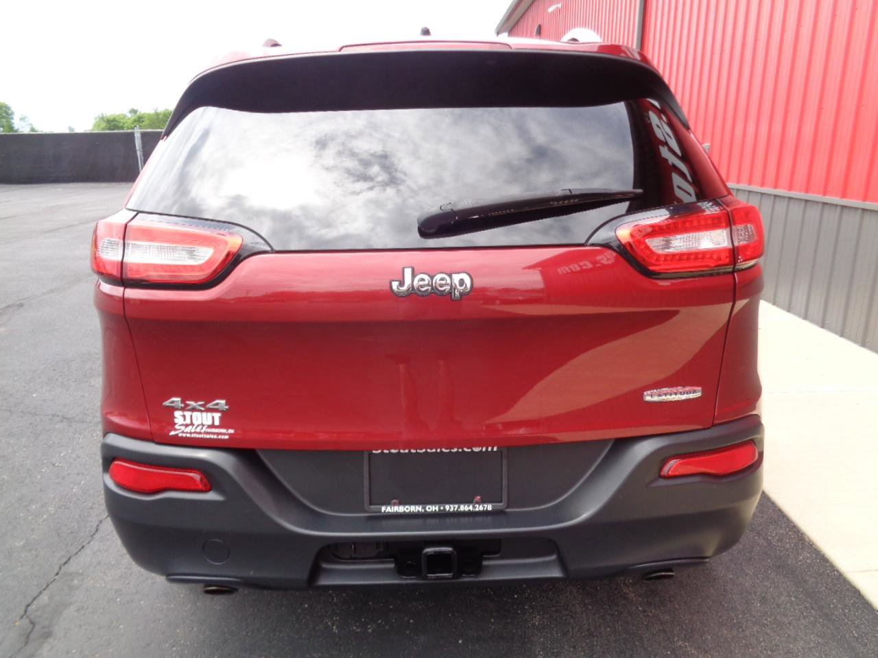 Used 2014 Jeep Cherokee Latitude w/ Cold Weather Group AWD/4WD image 6