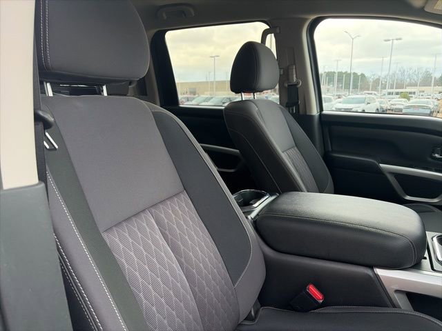 Used 2023 Nissan Titan SV w/ SV Convenience Package image 19