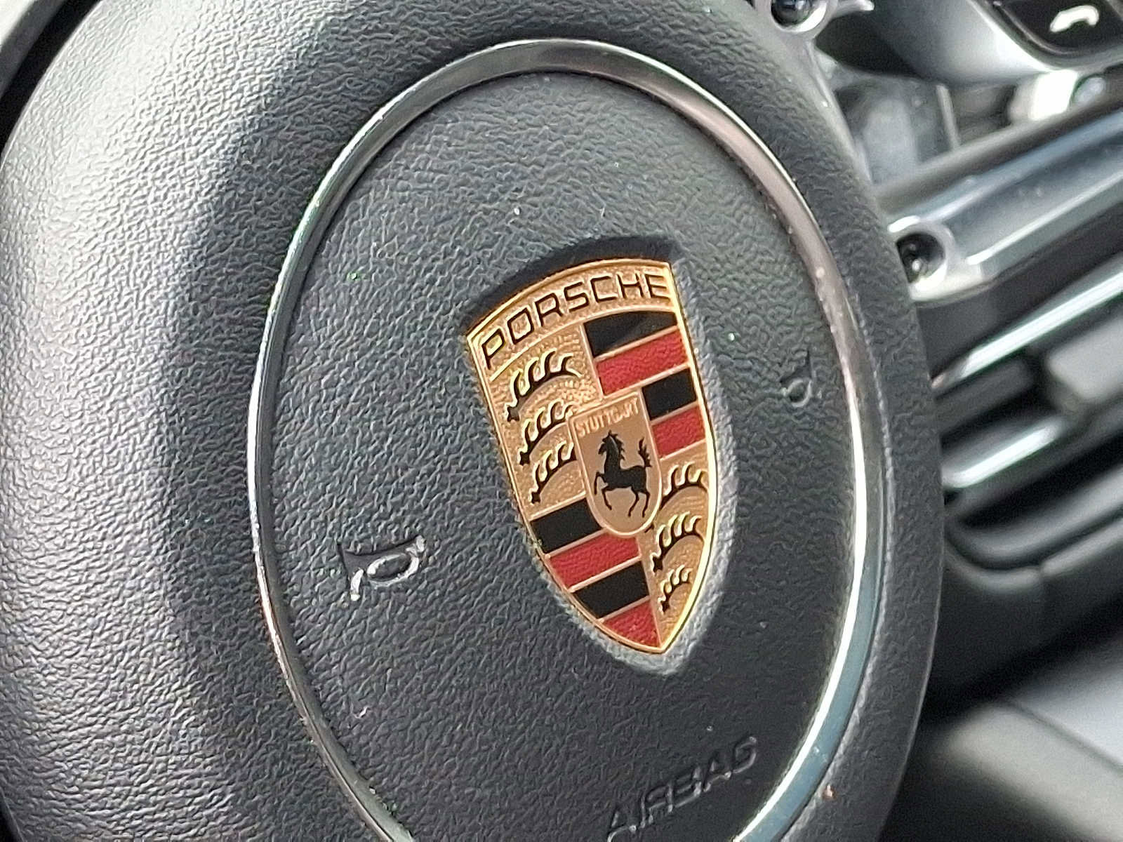 Used 2020 Porsche Macan image 30