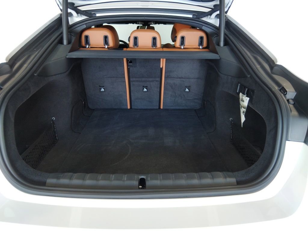 Used 2023 BMW i4 eDrive40 w/ Premium Package image 10