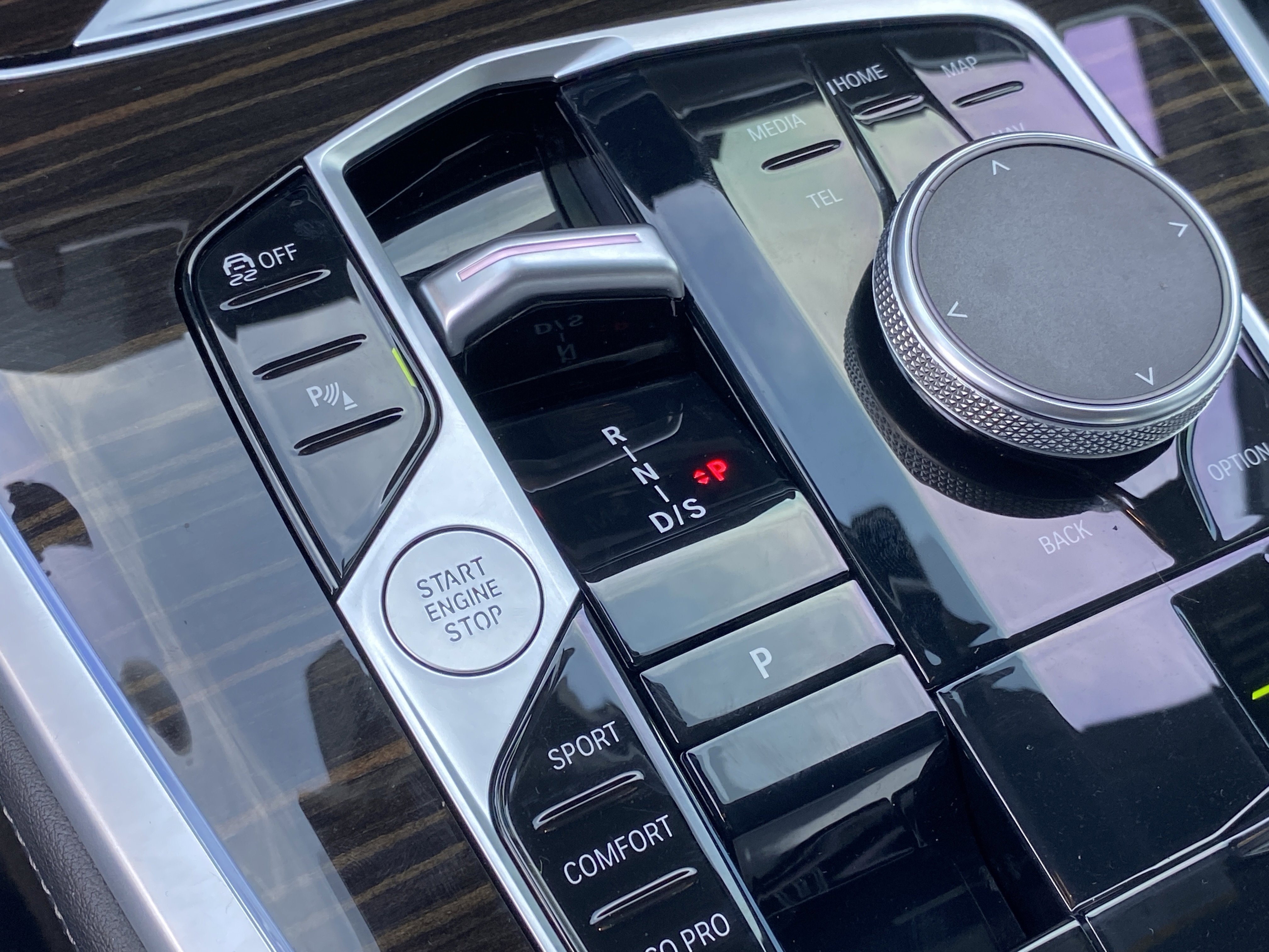 Used 2023 BMW X7 xDrive40i w/ M Sport Package image 32