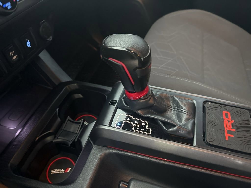 Used 2018 Toyota Tacoma TRD Sport w/ Technology Package image 29