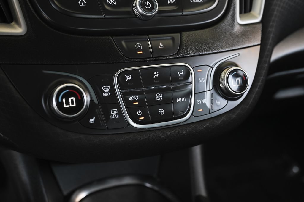 Used 2024 Chevrolet Malibu LT FWD image 31