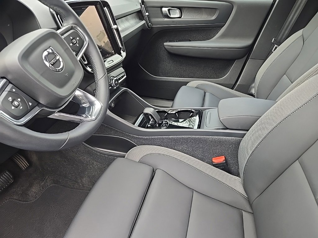 Certified 2023 Volvo C40 P8 Recharge Plus w/ Climate Package image 17