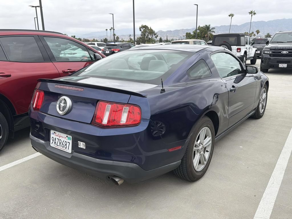 Used 2012 Ford Mustang Coupe RWD image 16