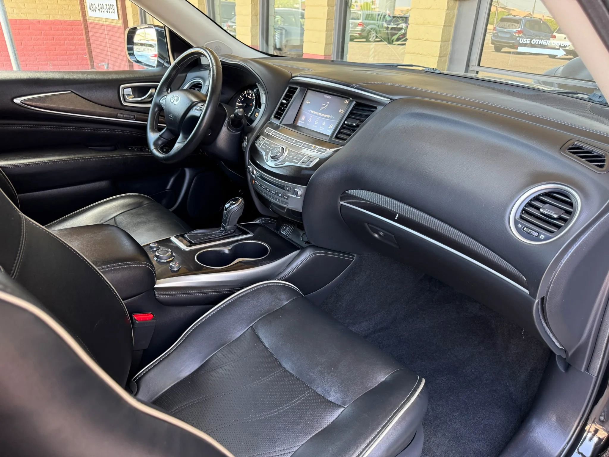 Used 2020 INFINITI QX60 Luxe w/ Essential Package FWD image 22