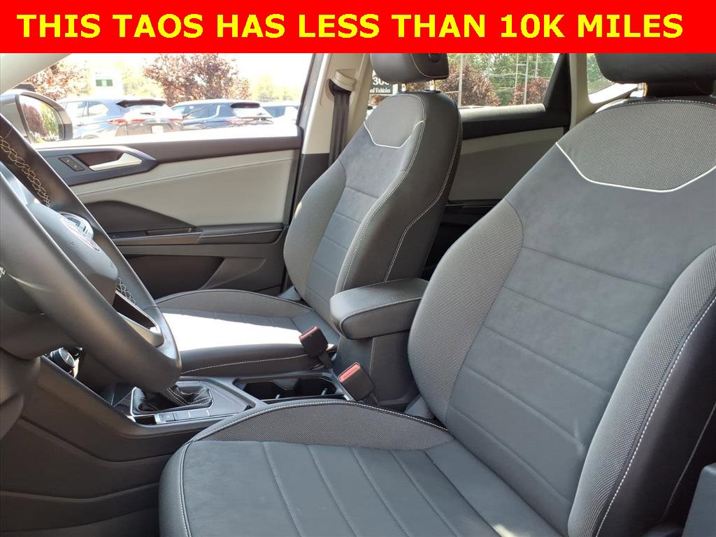 Used 2024 Volkswagen Taos SE image 13