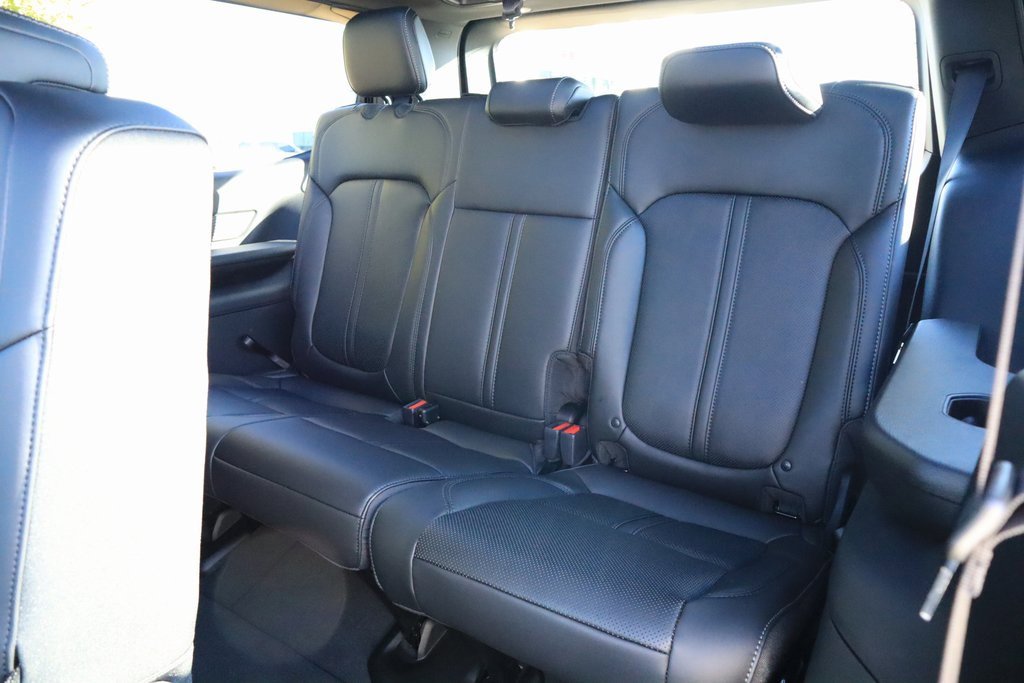 New 2025 Jeep Wagoneer 4WD image 14