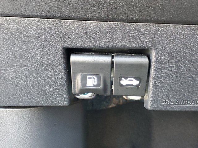 Certified 2023 Nissan Versa SV w/ Trunk Package image 7