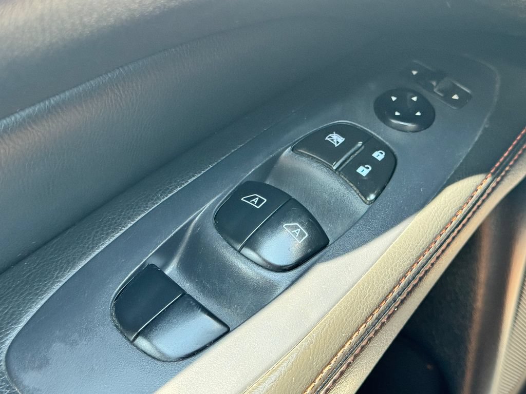 Used 2019 Nissan Pathfinder SL AWD/4WD image 36