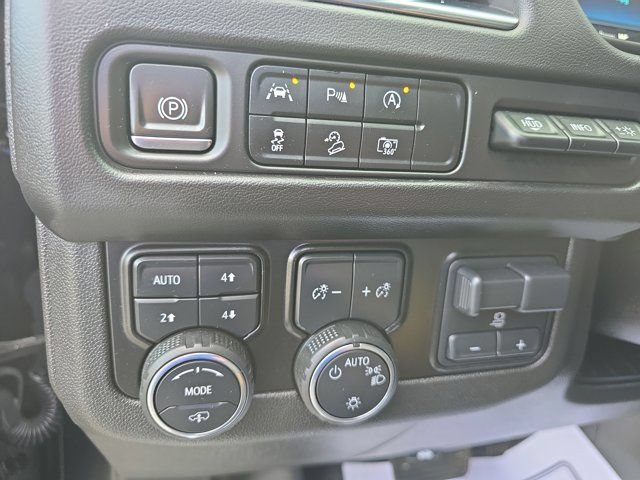 Used 2023 Chevrolet Tahoe High Country AWD/4WD image 32