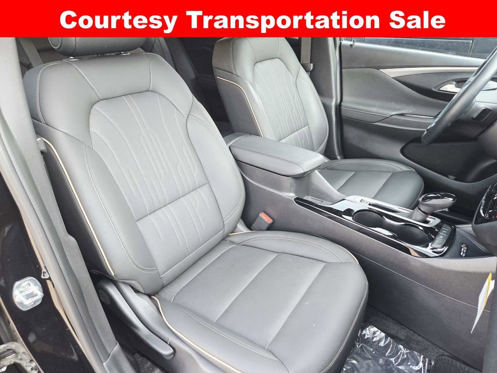 New 2025 Buick Envista Avenir image 17