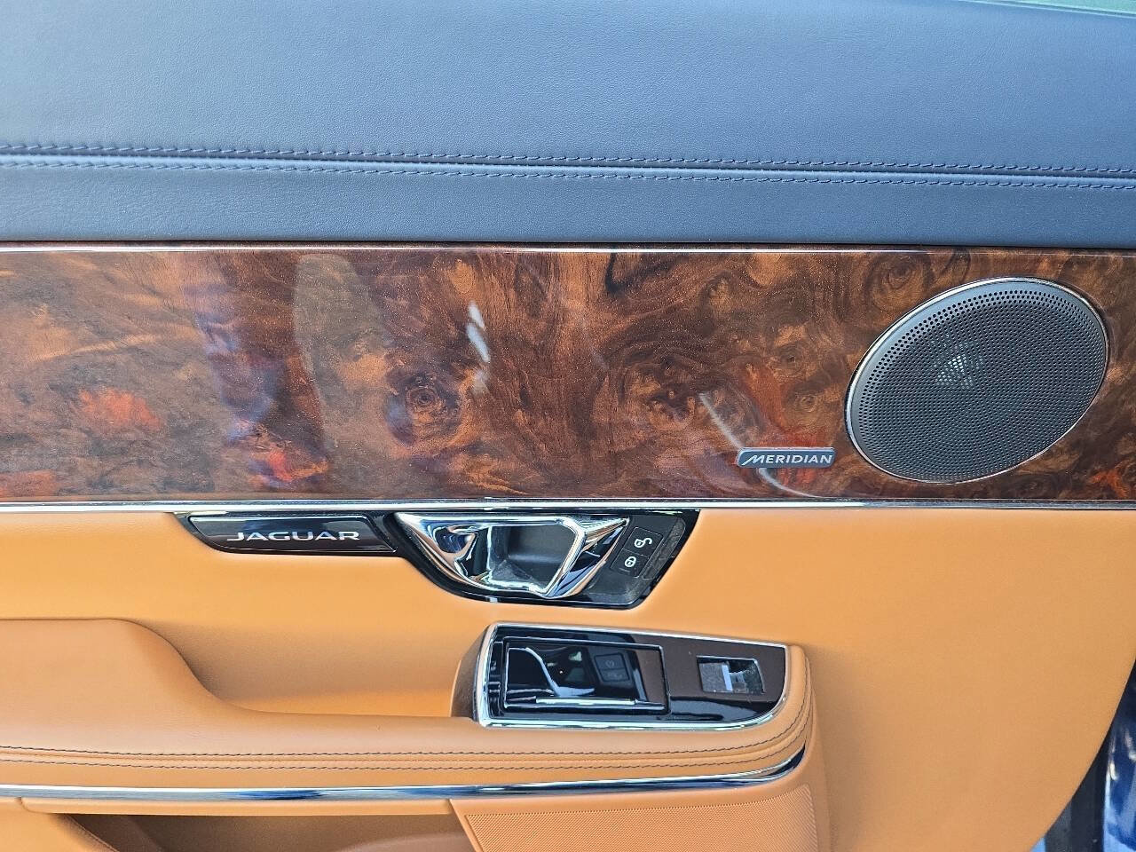 Used 2014 Jaguar XJ L Portfolio image 24