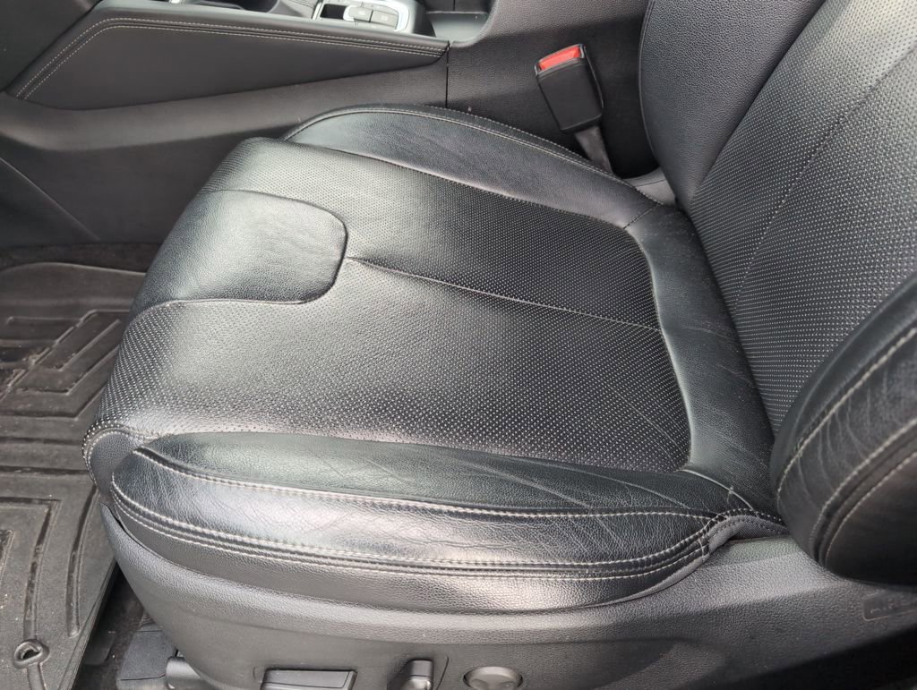 Used 2019 Hyundai Santa Fe Limited image 23