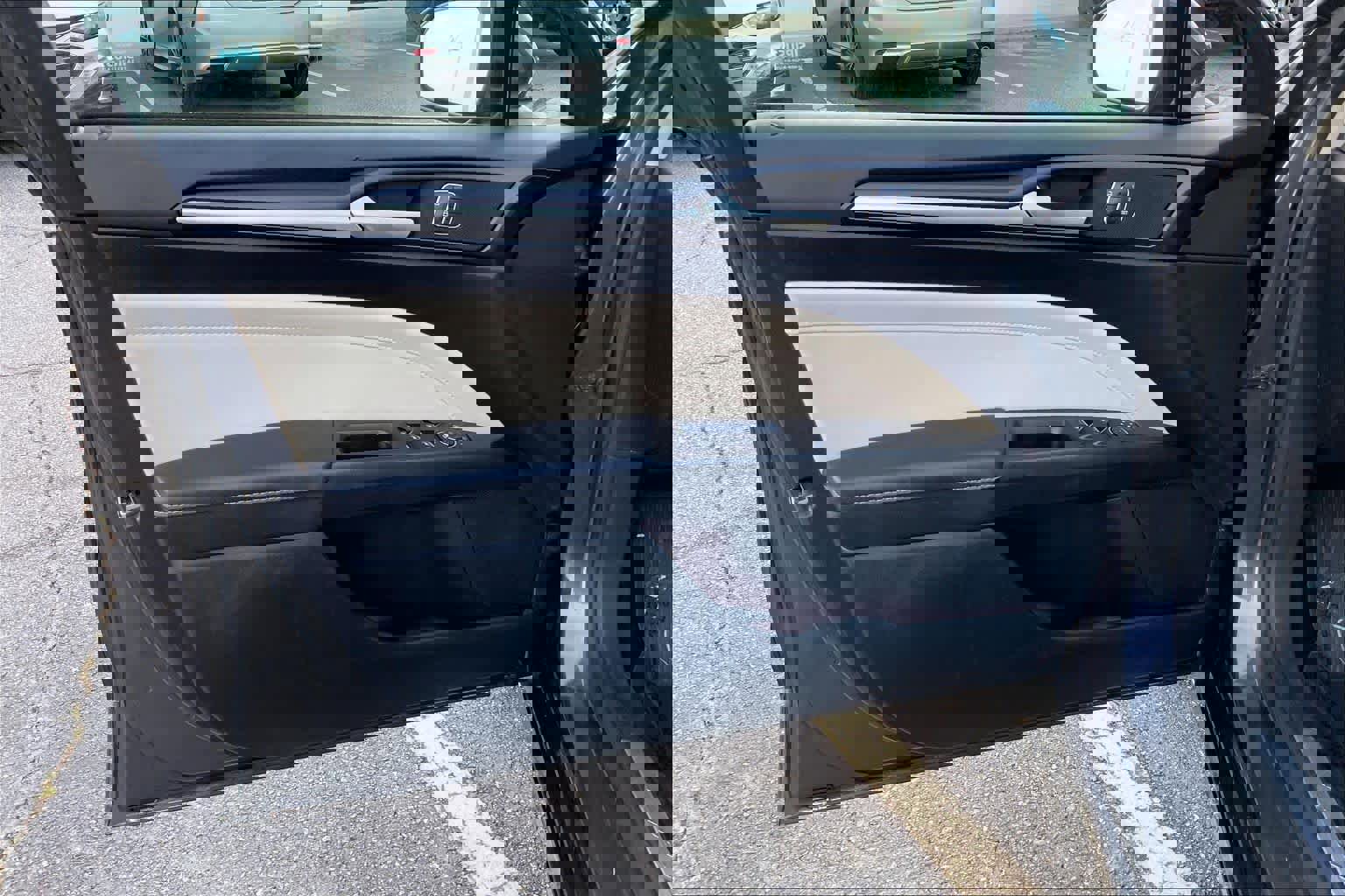 Used 2018 Ford Fusion Titanium image 21