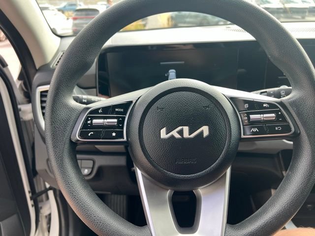 Used 2024 Kia Seltos LX AWD/4WD image 8