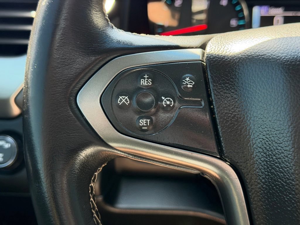 Used 2018 Chevrolet Suburban LT AWD/4WD image 17